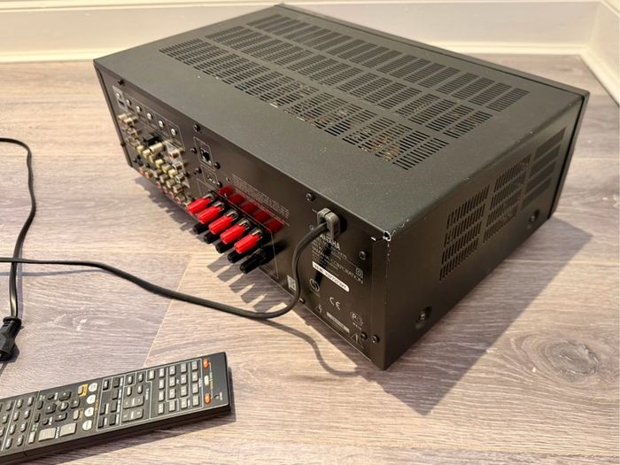 Yamaha RX-V475