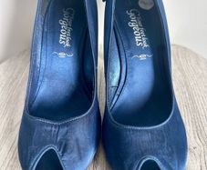Navy peep toe shoes