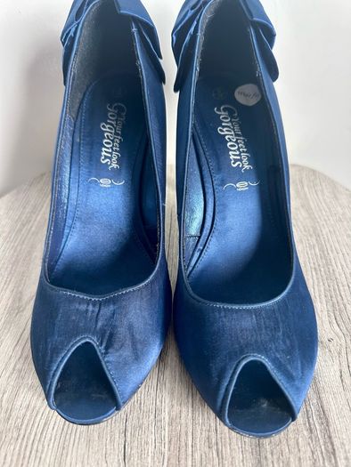 Navy peep toe shoes