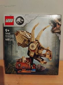 lego 76969 Dinosaur Fossils: Triceratops Skull