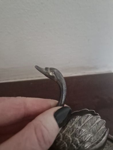 ring holder swan