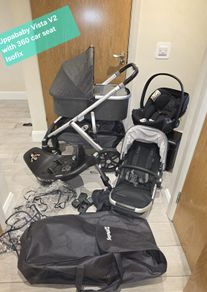 Amaizing  Condition Uppababy Vista  V2 travwl system