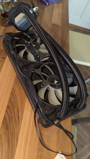 Corsair h115i AIO