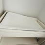 changing table Image 3