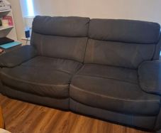 3 seater recliner couch.
