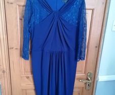 dress  coast size 16 lace lined  loops for belt if wanted