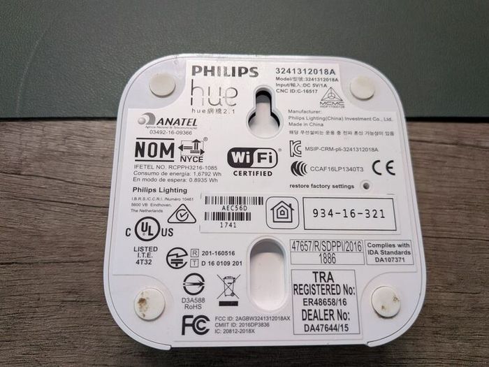 Philips Hue Bridge