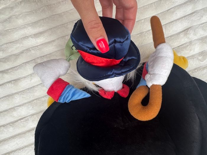 Disneyland Paris Large Uncle SCROOGE McDUCK Plush Novelty Top Hat DuckTales Used Please see pictures