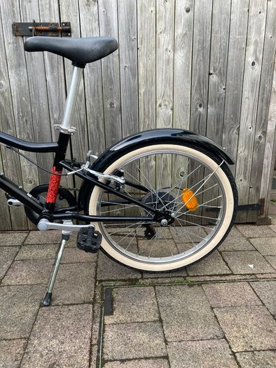 B'Twin / Decathlon Riverside 500 Kids' 20" Hybrid Bike.