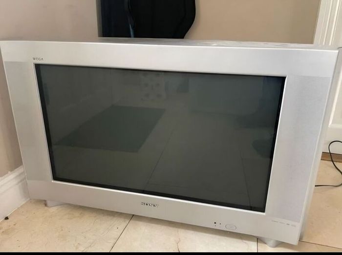 Sony Triniton 32 inch 100hz CRT TV