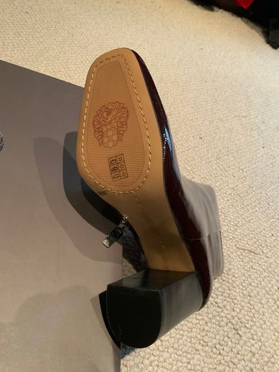 Vince Camuto Burgundy ankle boot BRAND NEW