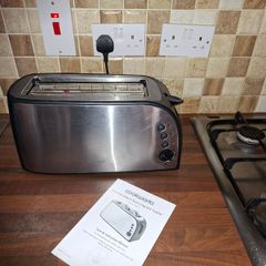 Cookworks XB8133 4 Slice Toaster with Defrost Function 1500W Stainless Steel