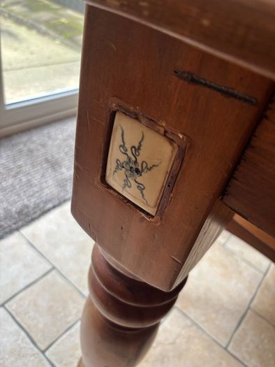 kitchen table and chairs