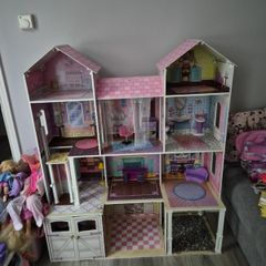 Dolls house