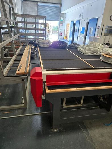 CNC Glass Cutting Machine