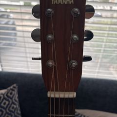 Yamaha FG335E