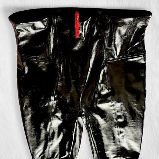 SPANXshape Black Faux Leather Patent High Waisted Sculpting Leggings.Size M