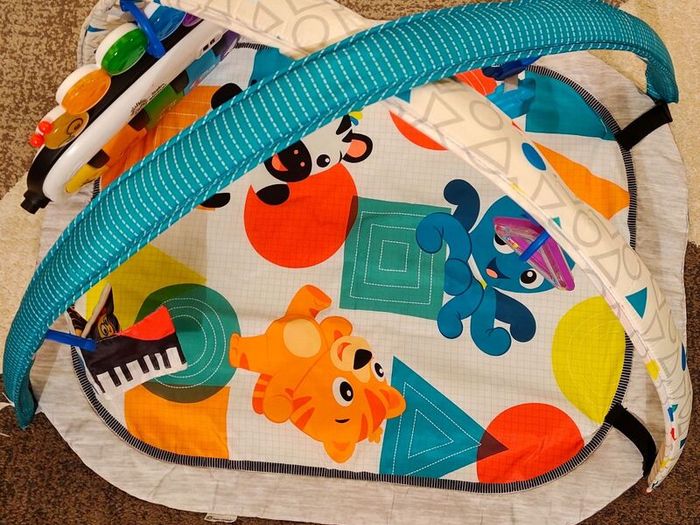 Baby Einstein 4-in-1 Kickin' Tunes Music and Language Discovery Baby Gym