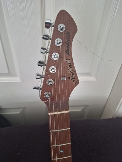 Aria 615-MK2 Nashville, Ruby Red