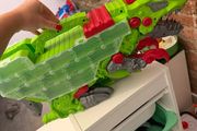 Dino garage