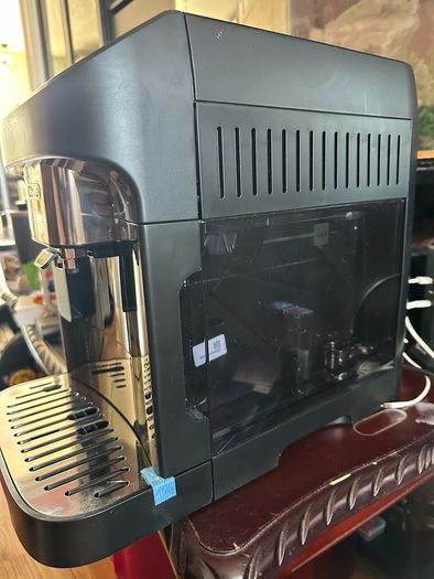 Delonghi Magnifica Plus coffe machine