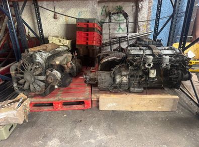 Jaguar XK 4.2 Straight six engines + rear axles