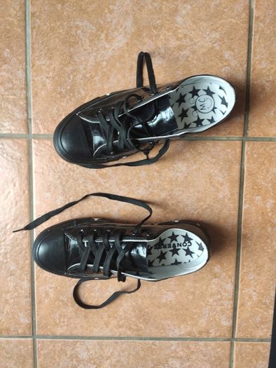 Converse x Miley Cyrus Chuck Taylor All Star Low Patent Stars Black  UK 6