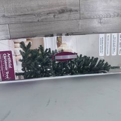 Brand new Christmas Tree 180x110