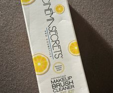 Cinema Secrets Professional Makeup Brush Cleaner Travel Kit, Lemon