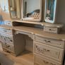 Dressing Table Image 4