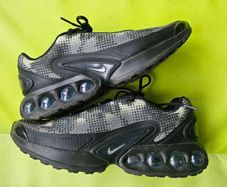 nike air max Dn size 9.5