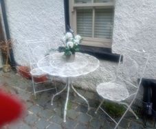 garden table and chairs