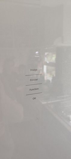 Hoover 70/30 Fridge freezer (not fully working)