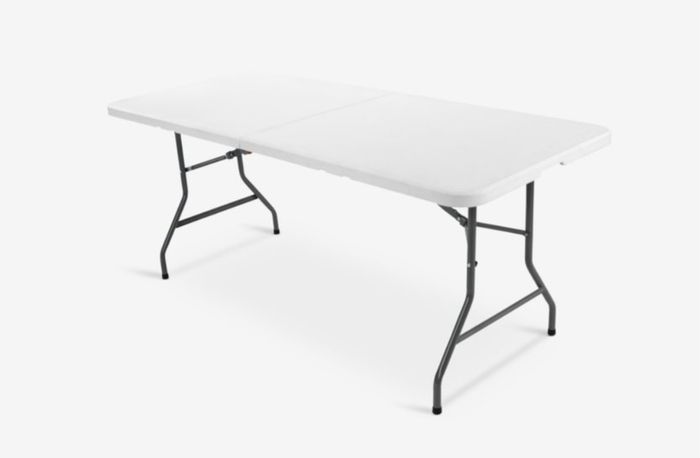 Folding table