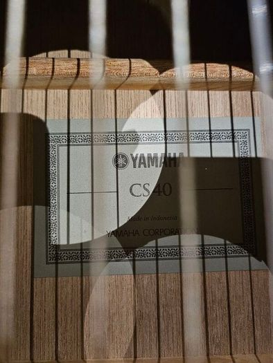Yamaha CS40 3/4 Classical Guitar
