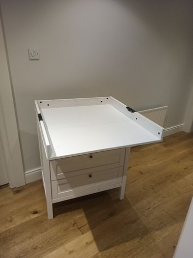 Ikea Sundvick changing table in white. Perfect condition.