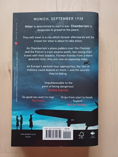 Munich by Robert Harris (Espionage Mystery Suspense Paperback 2018)