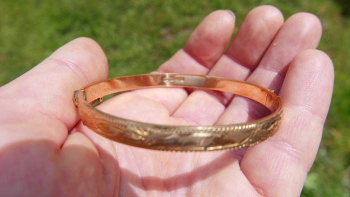 Vintage Ladies 18CT GOLD PLATED Bangle Bracelet
