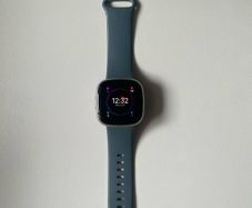 Fitbit Versa 4 Smartwatch