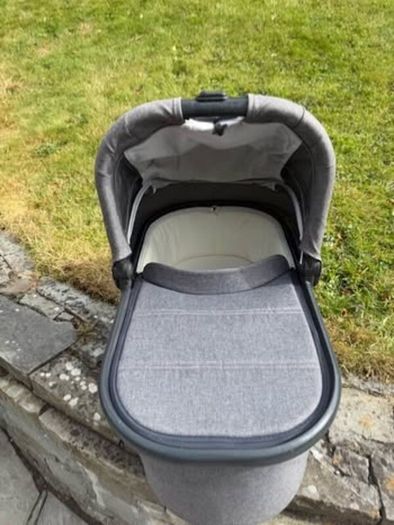 UPPAbaby Vista V2  Grayson (Charcoal Grey)  300