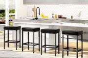 Bar Stools Set of 2, 66 cm Bar Stools, Bar Stools Caramel Brown Leather, 6 cm Thick Cushion Bar Chair, Kitchen Chairs with Metal Frame, Bar Chairs for Kitchen