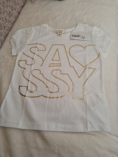 Girls white t-shirt.