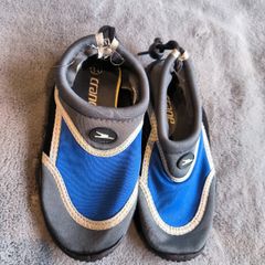 Water shoes