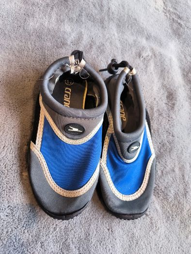 Water shoes