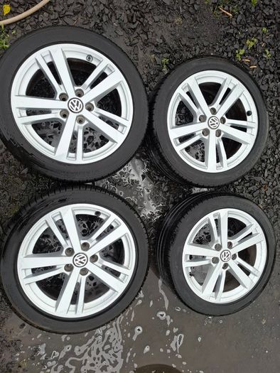 17" Vw Alloys with tyres