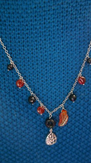 Vintage Sterling Silver 925 Bold, dramatic , silver, onyx, jasper necklace "NIGHT FIRE" 11,2g L-11"