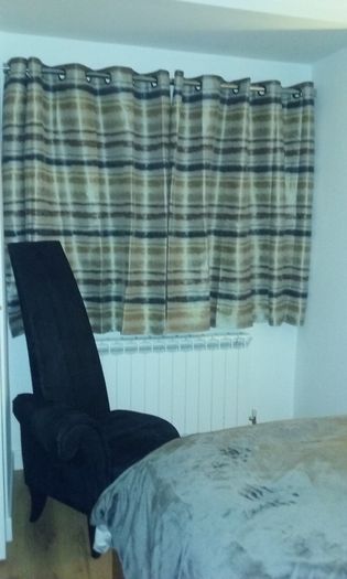 Beautiful  !NEW!  luxury eyelet curtains plus FREE tiebacks!