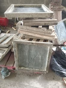 moulds & vibrating table