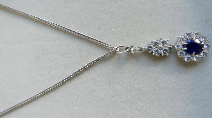 Vintage Circa 1990s 18k white Gold 750 Natural Diamonds and Sapphire Decorated Necklace L 13,5" - 10,80g