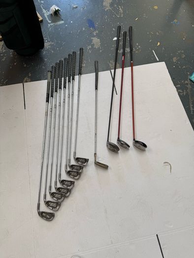 set golf clubs